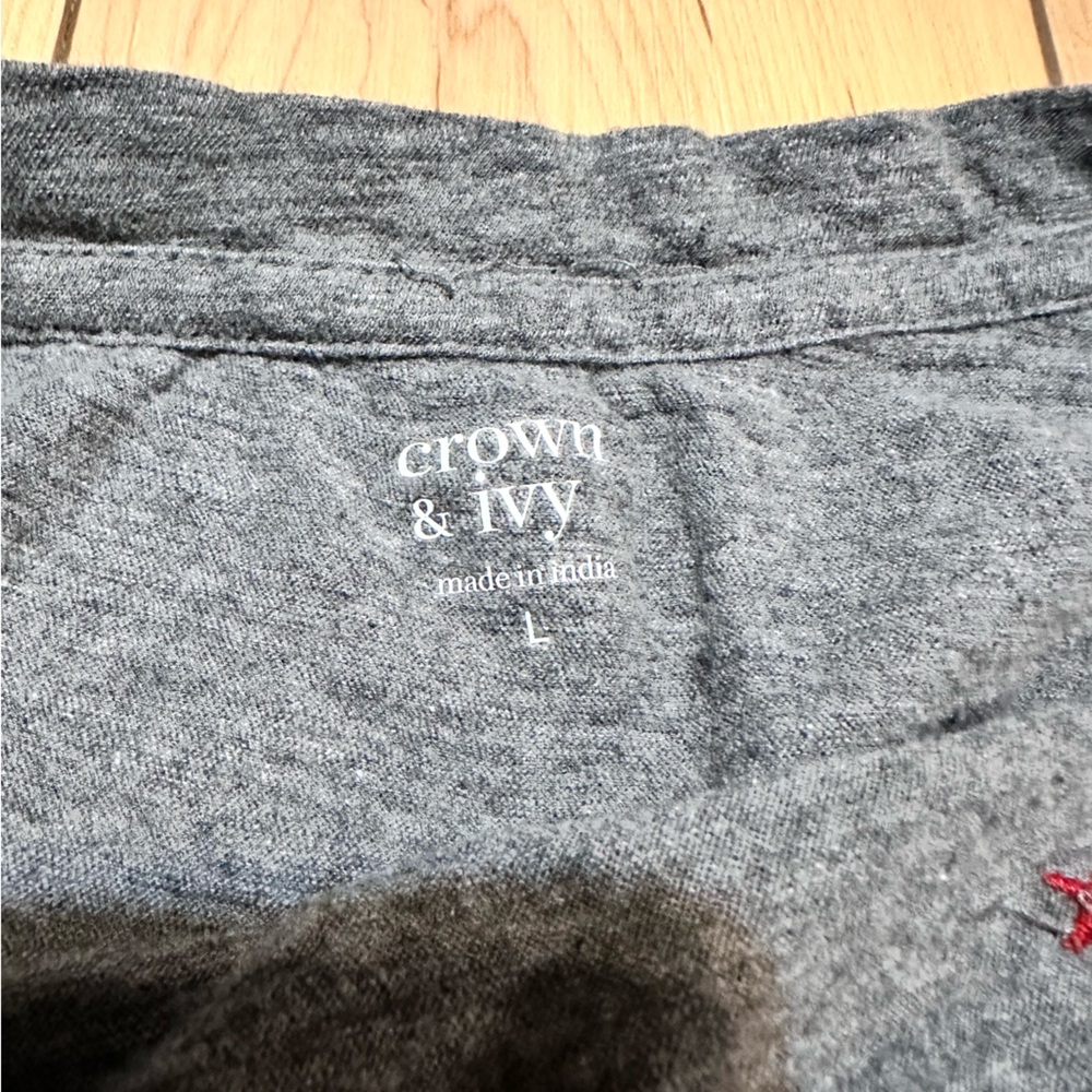Crown and Ivy Shirt - Picture 4 of 6